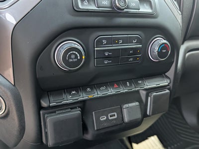 2022 Chevrolet Silverado 1500 Crew Cab Short Box 2-Wheel Drive Custom