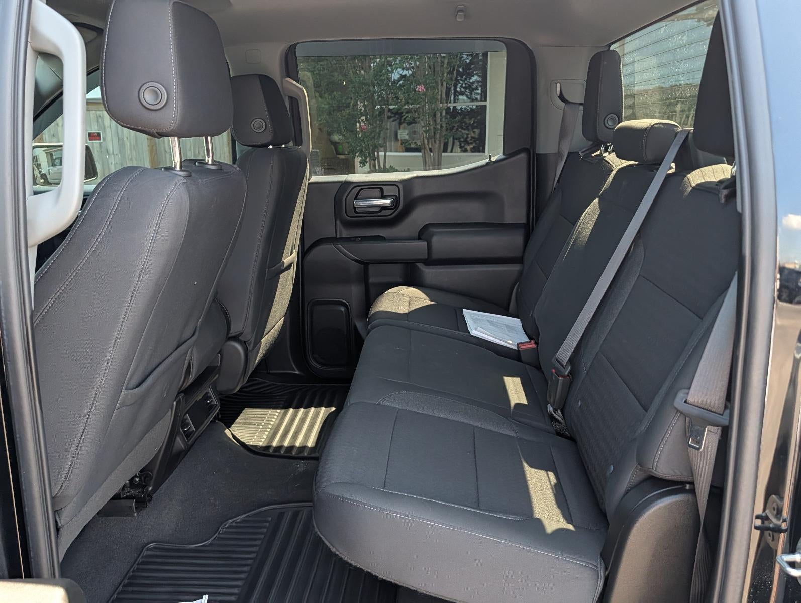 2022 Chevrolet Silverado 1500 Crew Cab Short Box 2-Wheel Drive Custom