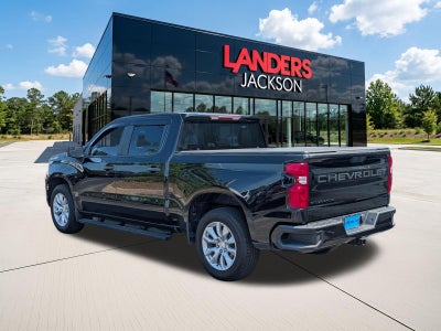 2022 Chevrolet Silverado 1500 Crew Cab Short Box 2-Wheel Drive Custom