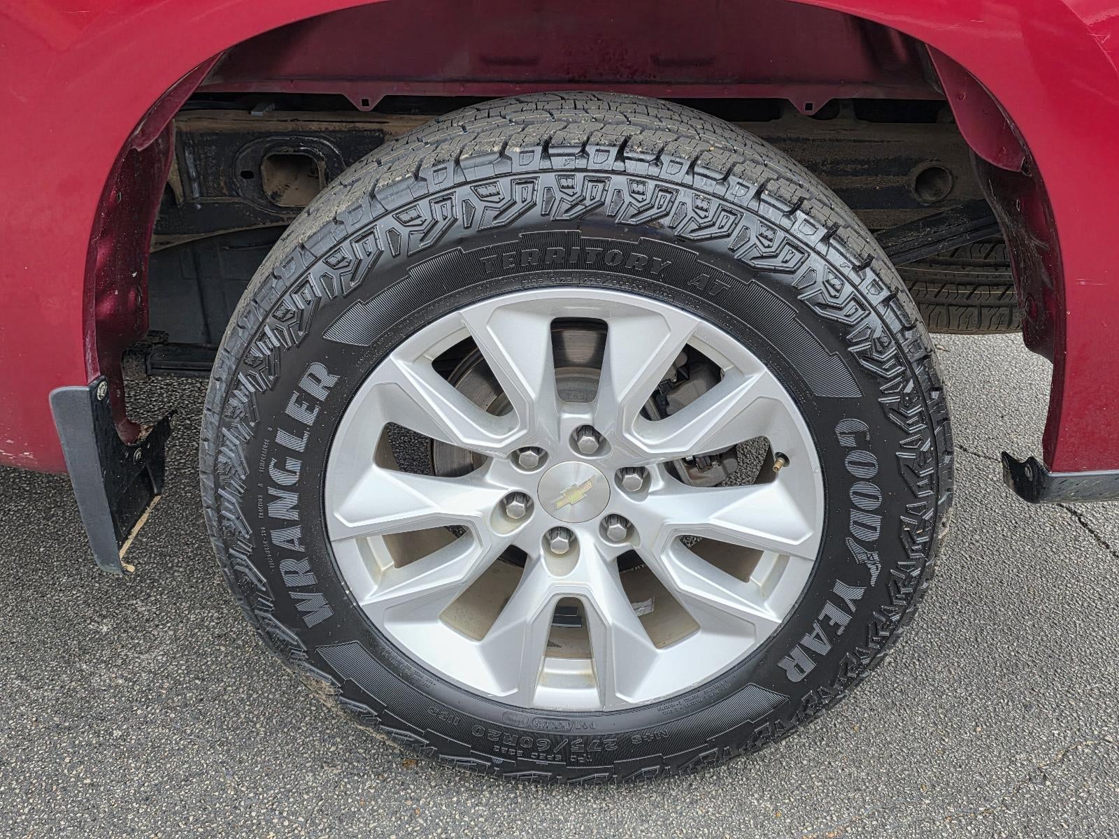 2020 Chevrolet Silverado 1500 Crew Cab Short Box 2-Wheel Drive Custom