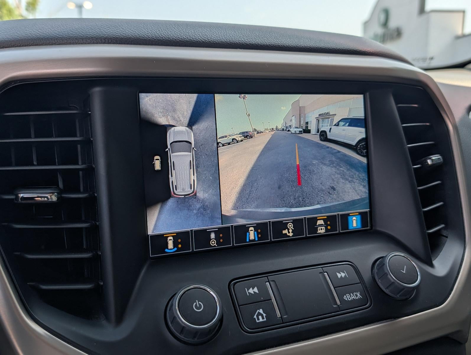 2023 GMC Acadia FWD Denali