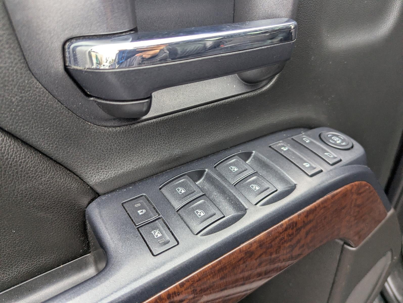 2017 GMC Sierra 2500 HD Double Cab Standard Box 4-Wheel Drive SLE