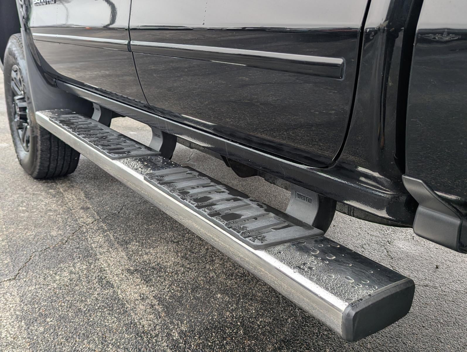 2017 GMC Sierra 2500 HD Double Cab Standard Box 4-Wheel Drive SLE