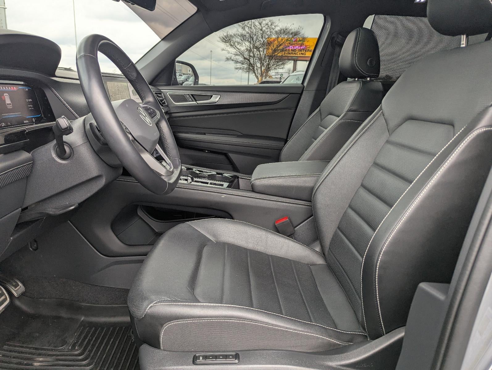 2024 Volkswagen Atlas Cross Sport 2.0T SEL R-Line 4MOTION