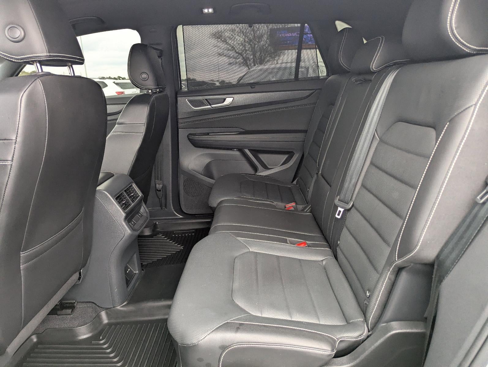 2024 Volkswagen Atlas Cross Sport 2.0T SEL R-Line 4MOTION