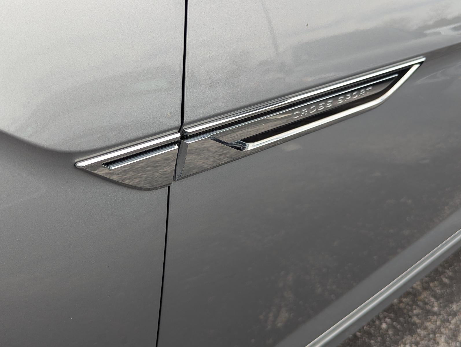 2024 Volkswagen Atlas Cross Sport 2.0T SEL R-Line 4MOTION