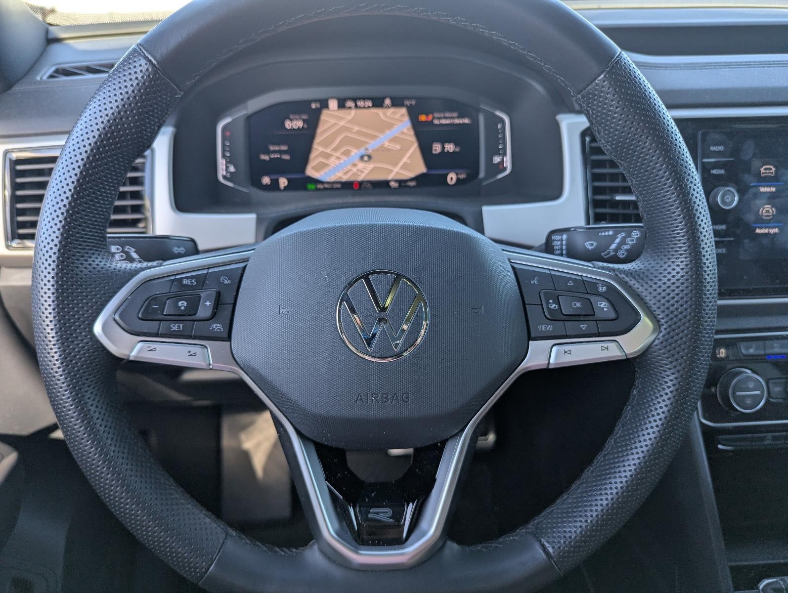 2023 Volkswagen Atlas Cross Sport 3.6L V6 SEL Premium R-Line 4MOTION