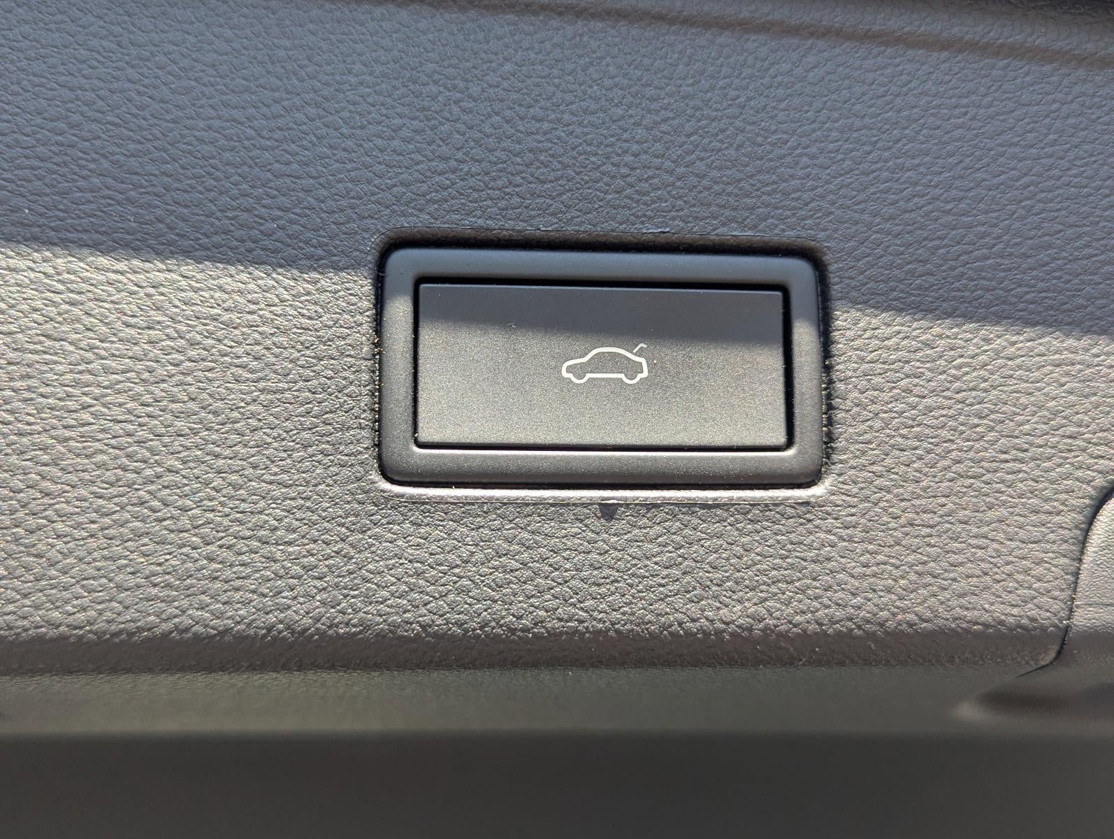 2023 Volkswagen Atlas Cross Sport 3.6L V6 SEL Premium R-Line 4MOTION