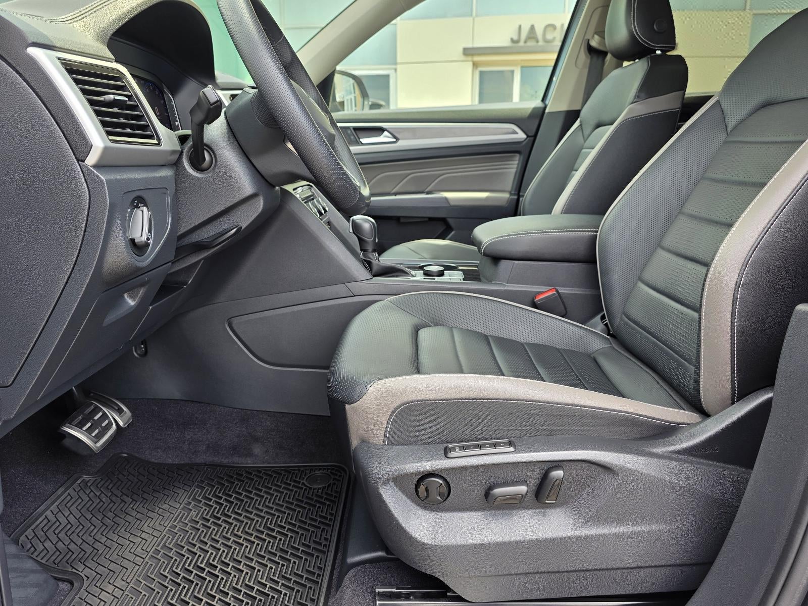 2021 Volkswagen Atlas 2021.5 3.6L V6 SEL Premium R-Line 4MOTION