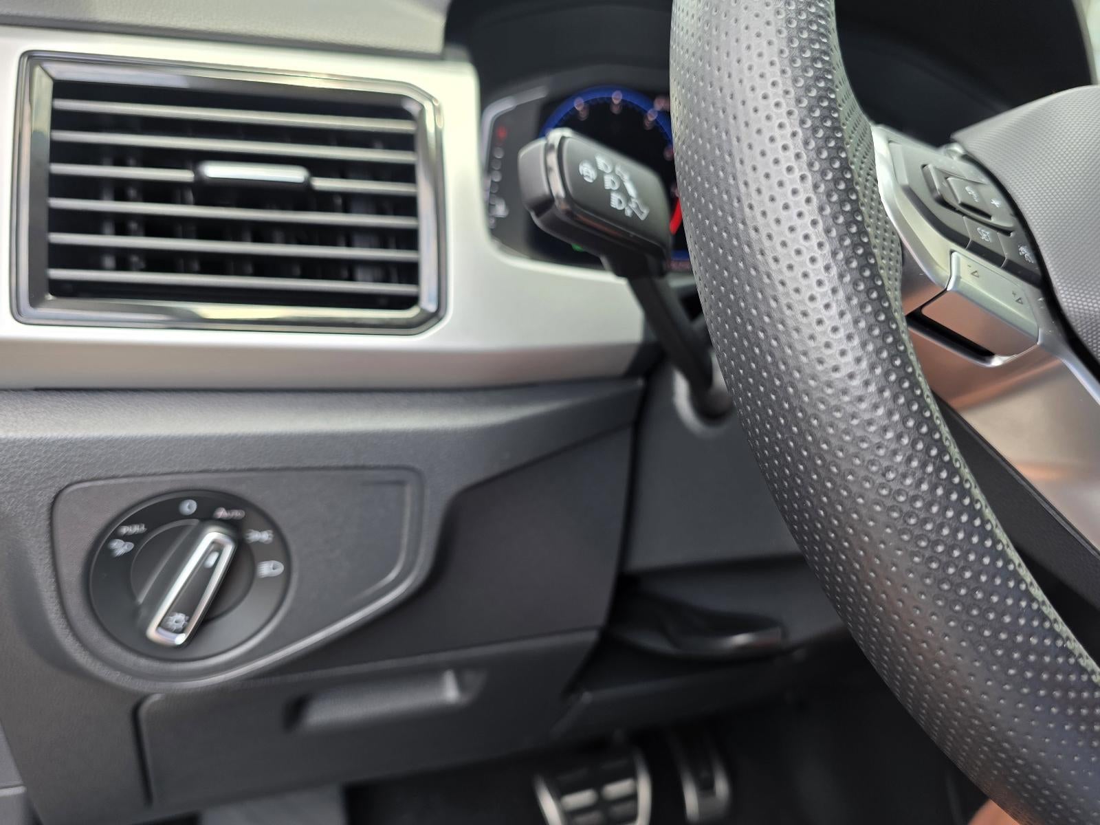 2021 Volkswagen Atlas 2021.5 3.6L V6 SEL Premium R-Line 4MOTION