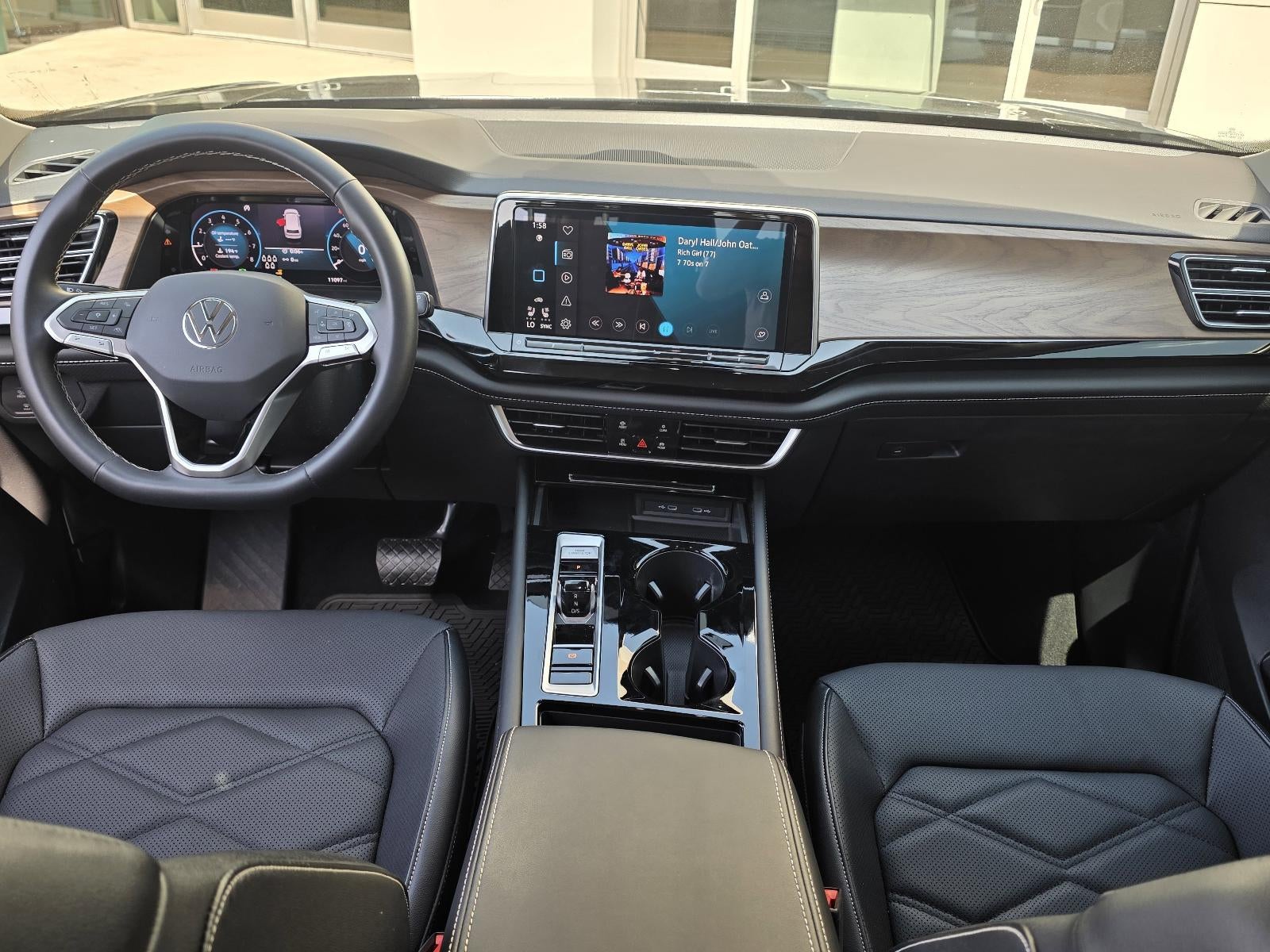 2024 Volkswagen Atlas 2.0T SE w/Technology 4MOTION