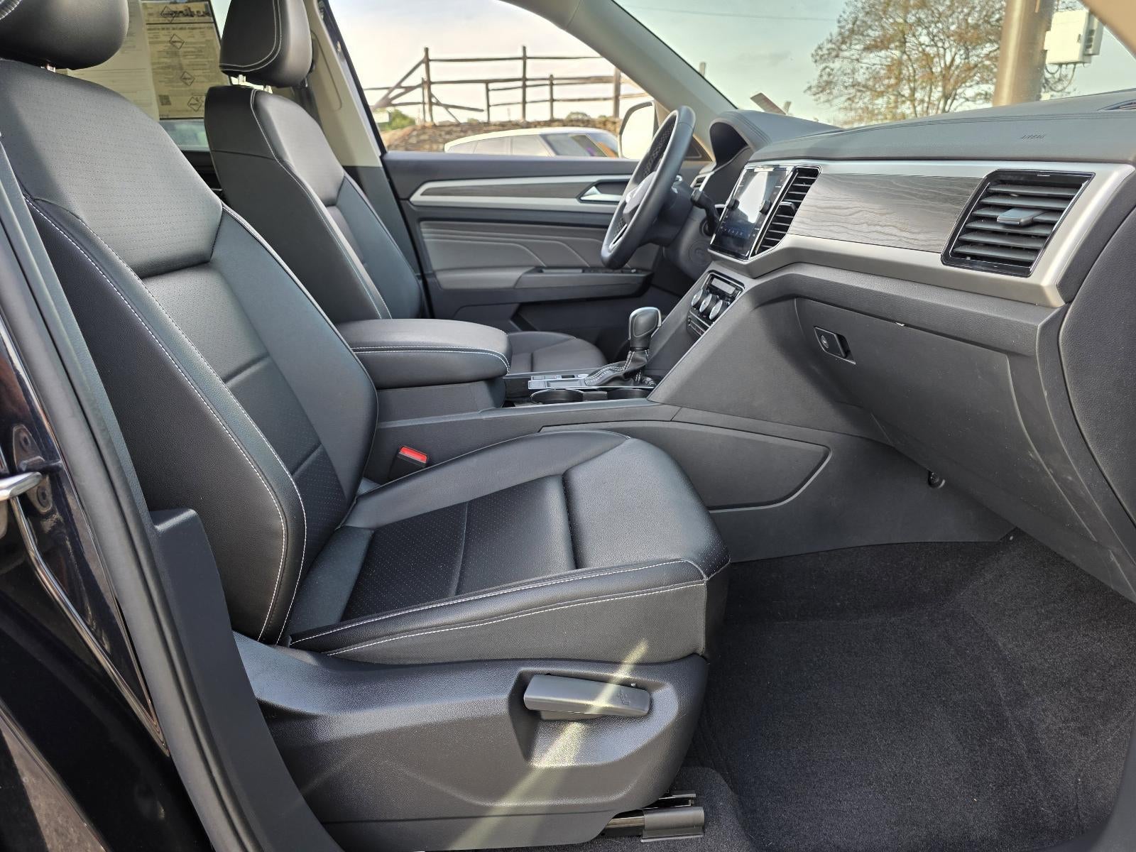 2023 Volkswagen Atlas 3.6L V6 SE w/Technology FWD