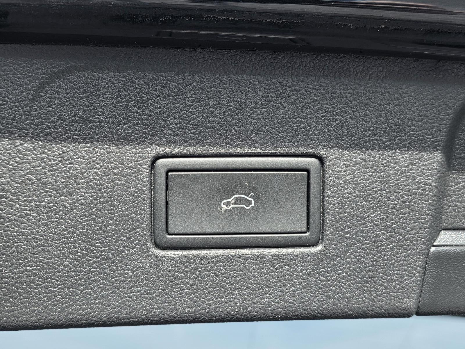 2023 Volkswagen Atlas 3.6L V6 SE w/Technology FWD