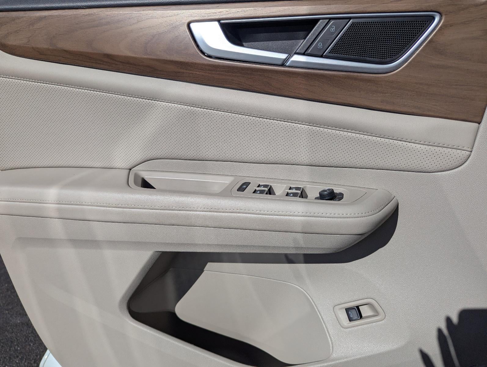 2024 Volkswagen Atlas 2.0T SE w/Technology FWD