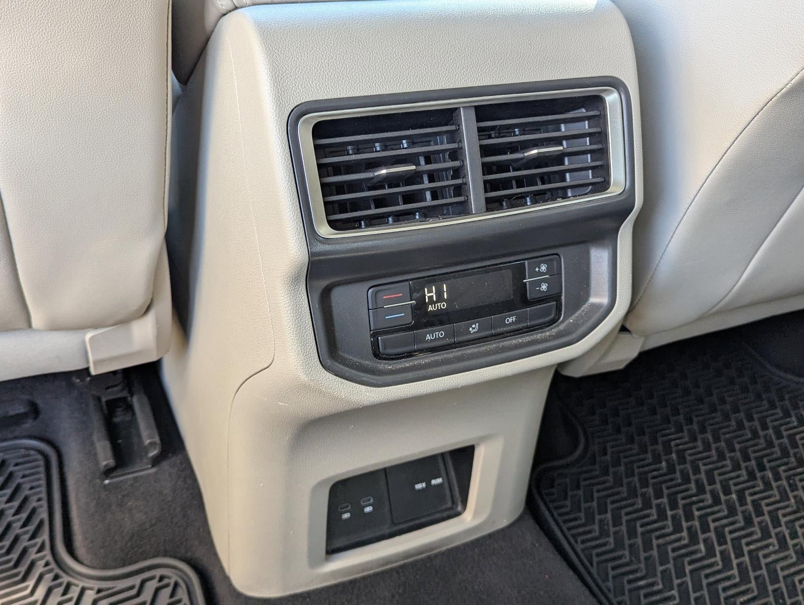 2024 Volkswagen Atlas 2.0T SE w/Technology FWD