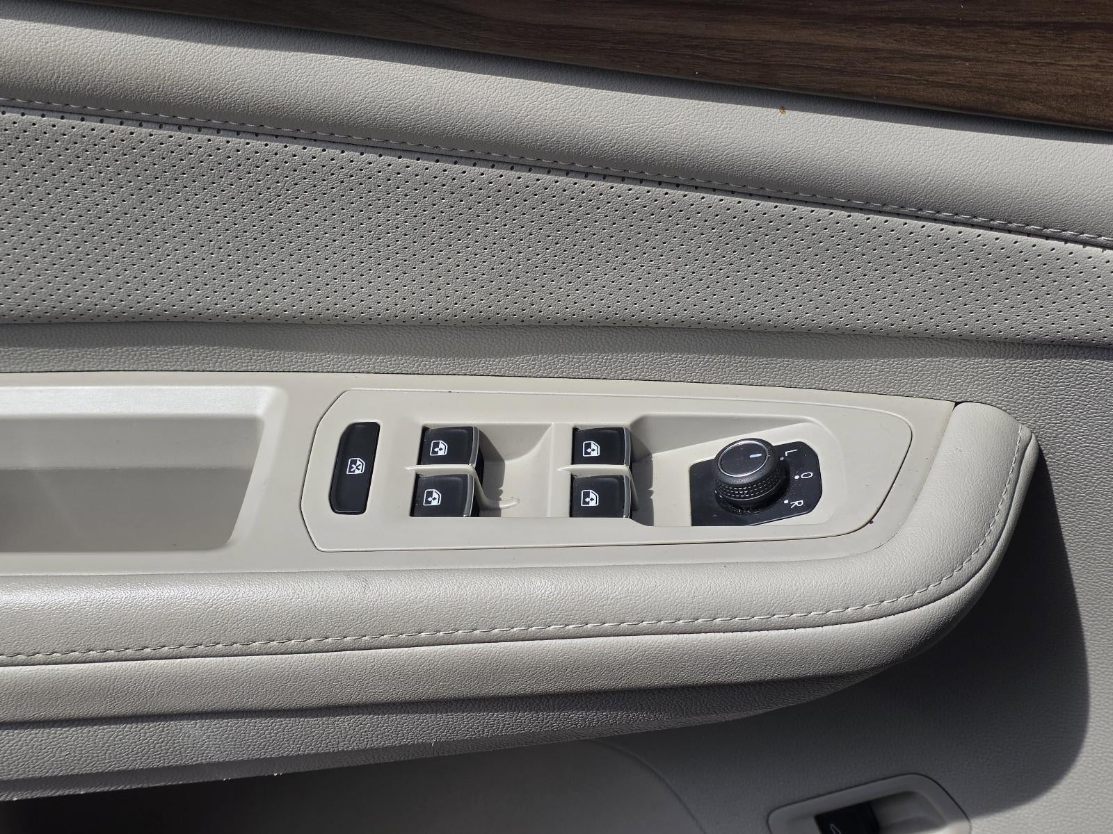 2024 Volkswagen Atlas 2.0T SE w/Technology FWD