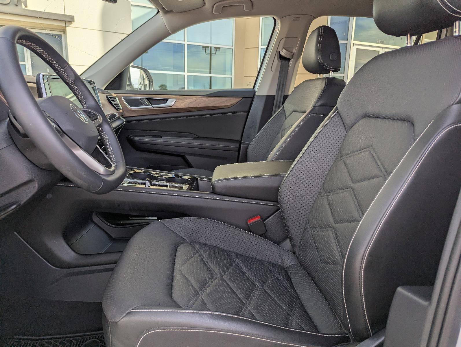 2024 Volkswagen Atlas 2.0T SE w/Technology FWD