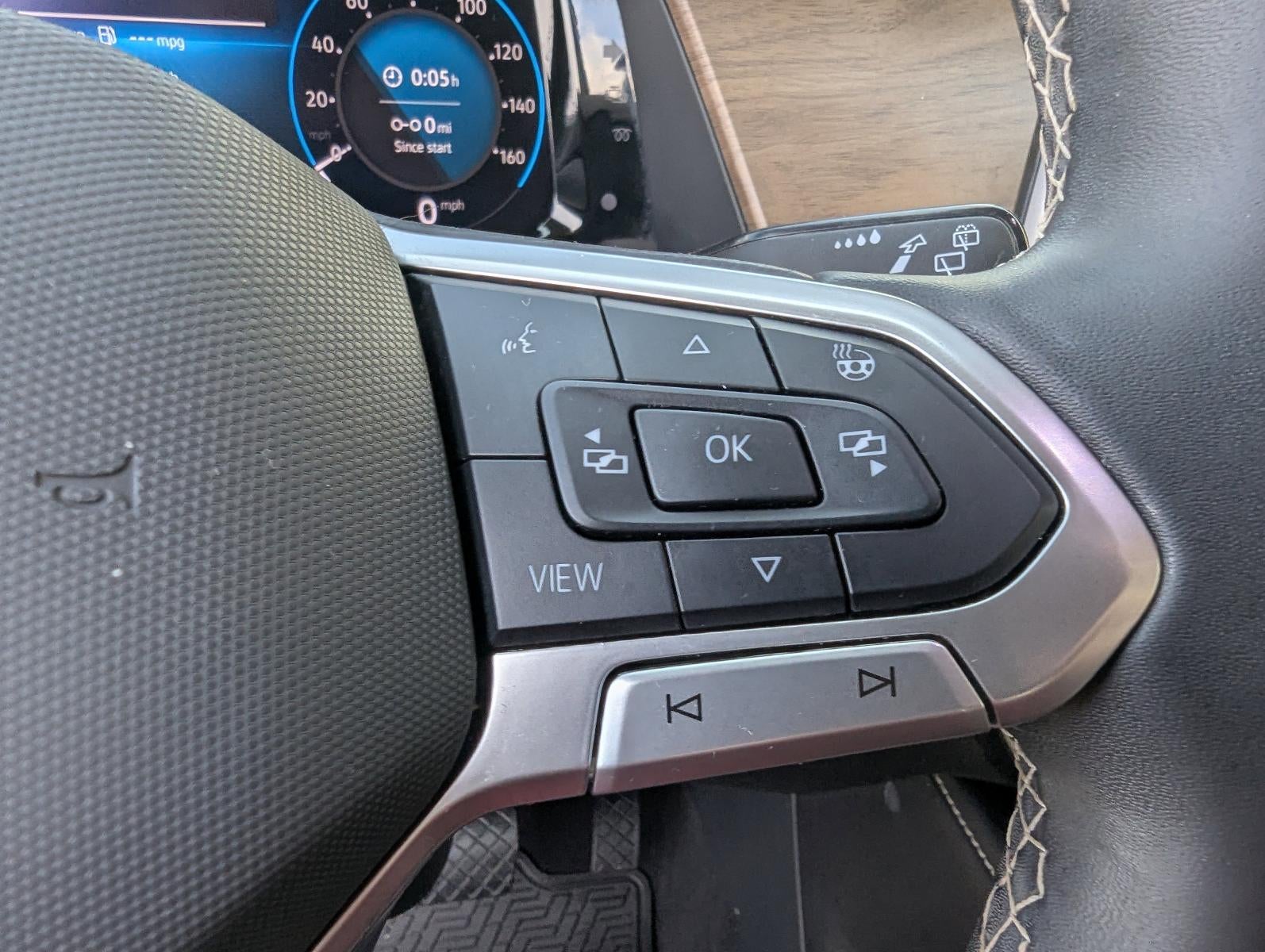 2024 Volkswagen Atlas 2.0T SE w/Technology FWD