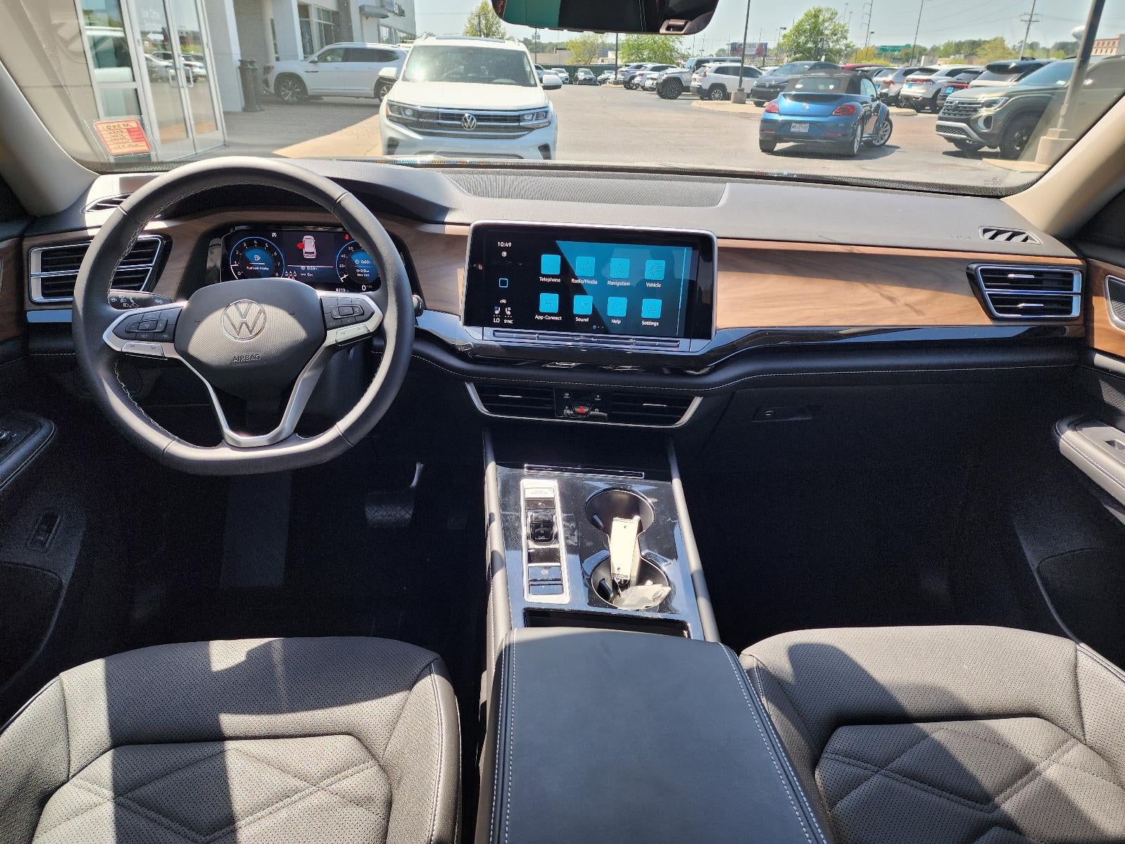 2024 Volkswagen Atlas 2.0T SE w/Technology FWD