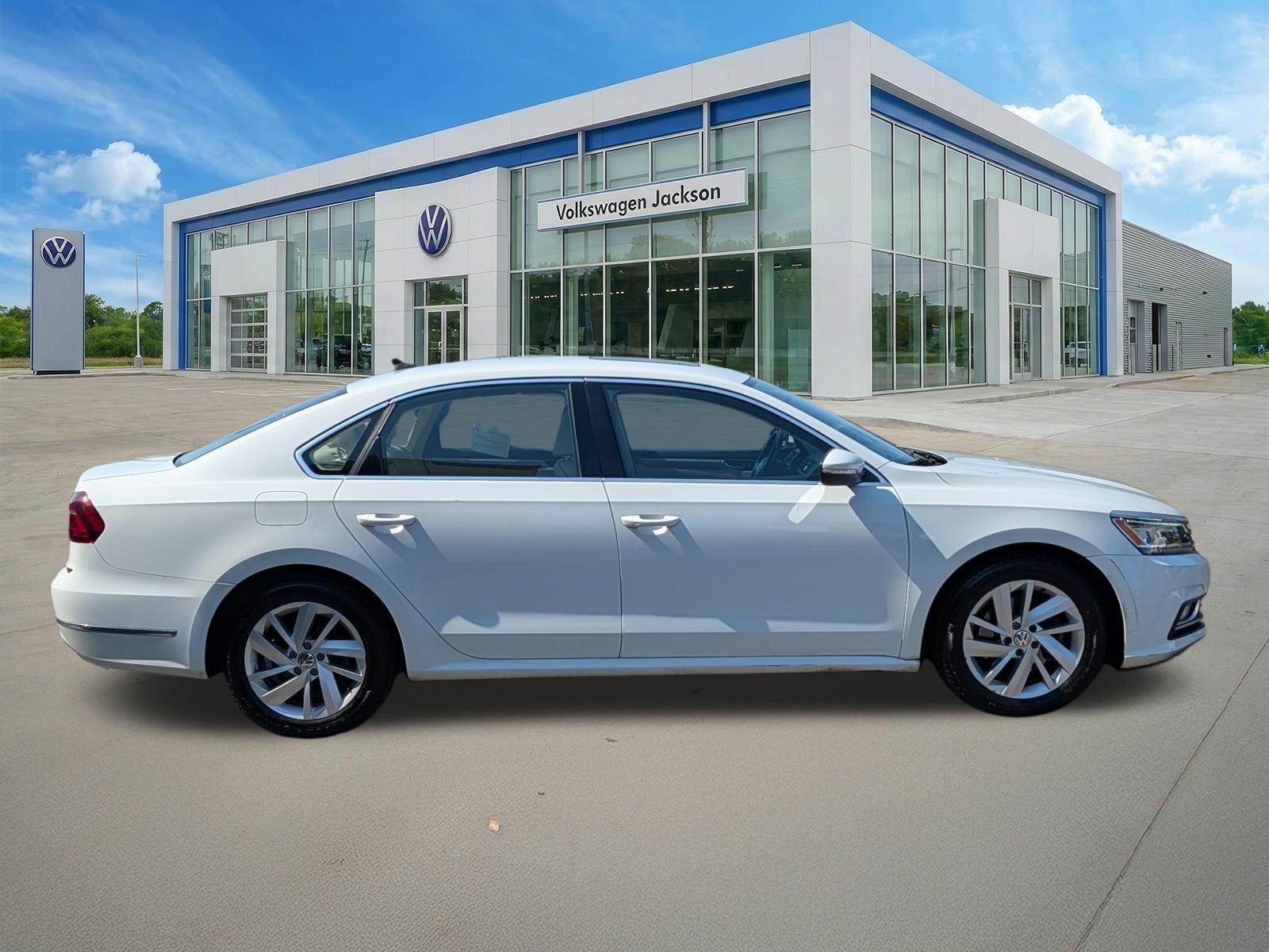 2018 Volkswagen Passat 2.0T SE Auto