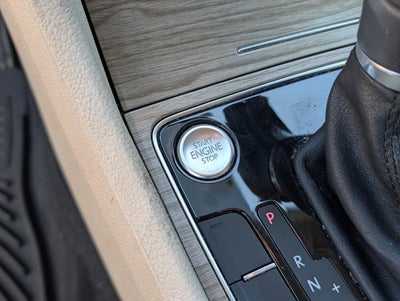 2018 Volkswagen Passat 2.0T SE Auto