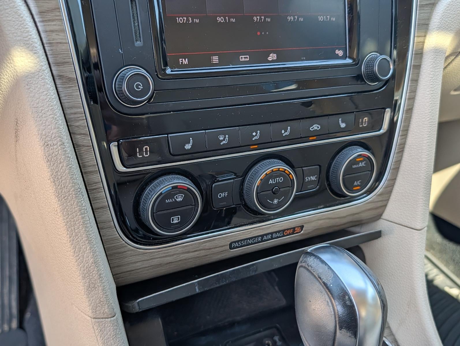 2018 Volkswagen Passat 2.0T SE Auto