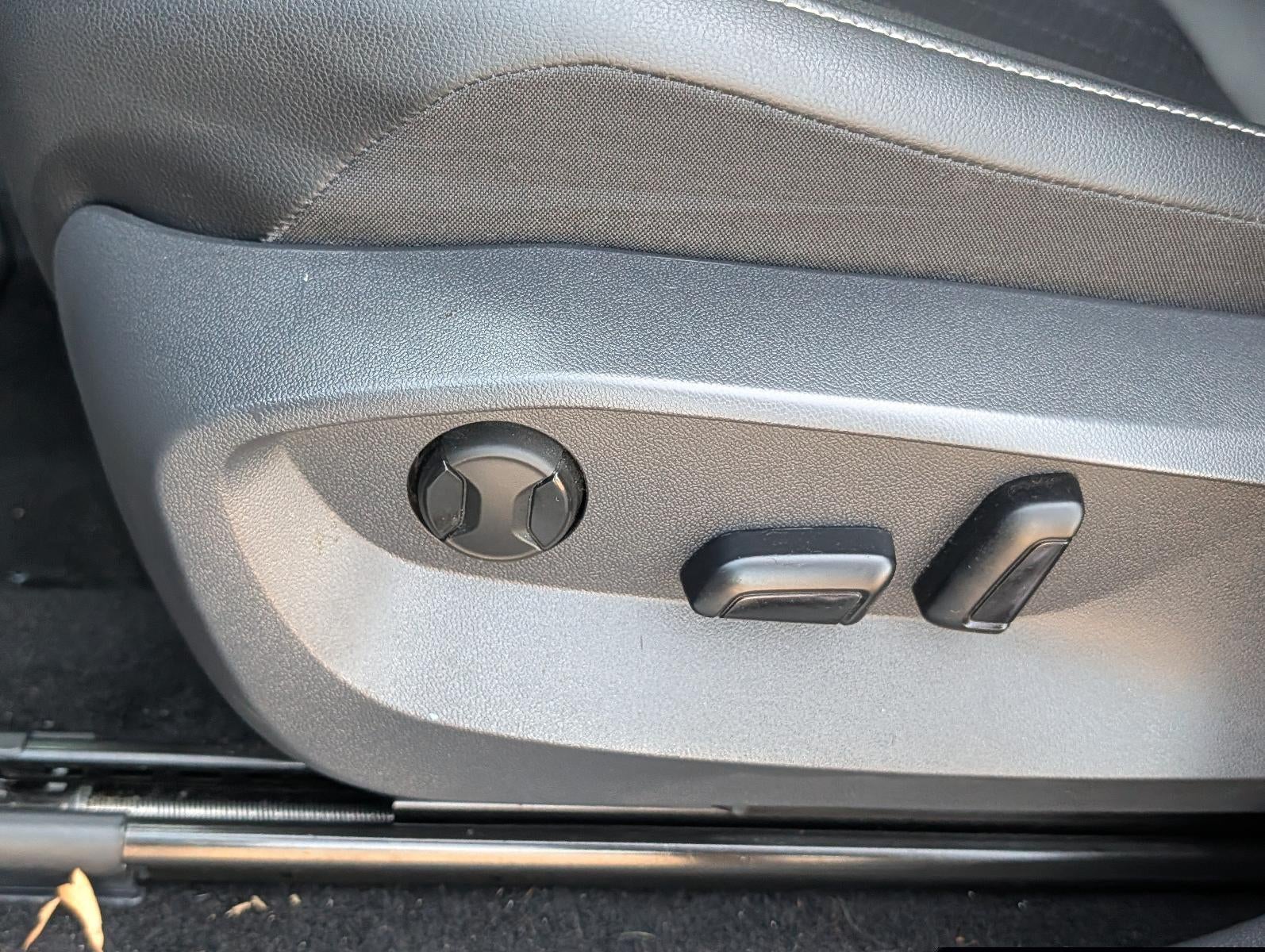 2023 Volkswagen Tiguan 2.0T SE FWD