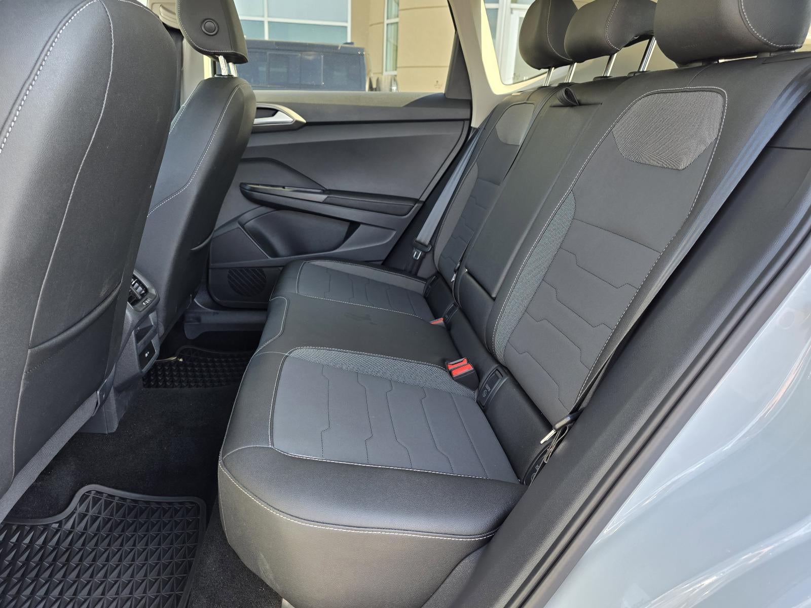 2025 Volkswagen Taos SE Black FWD