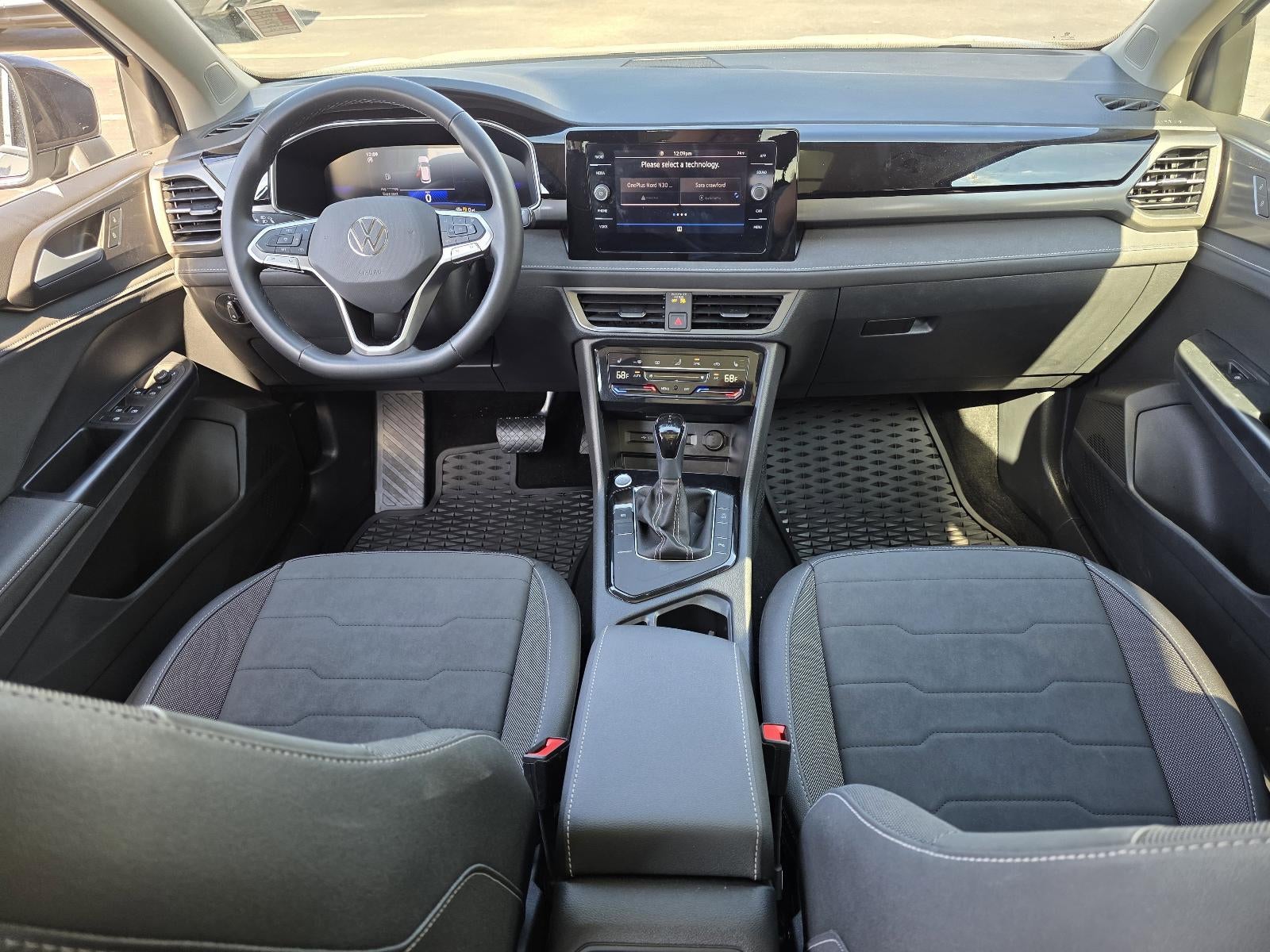 2025 Volkswagen Taos SE Black FWD