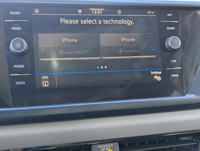 2023 Volkswagen Taos SE FWD