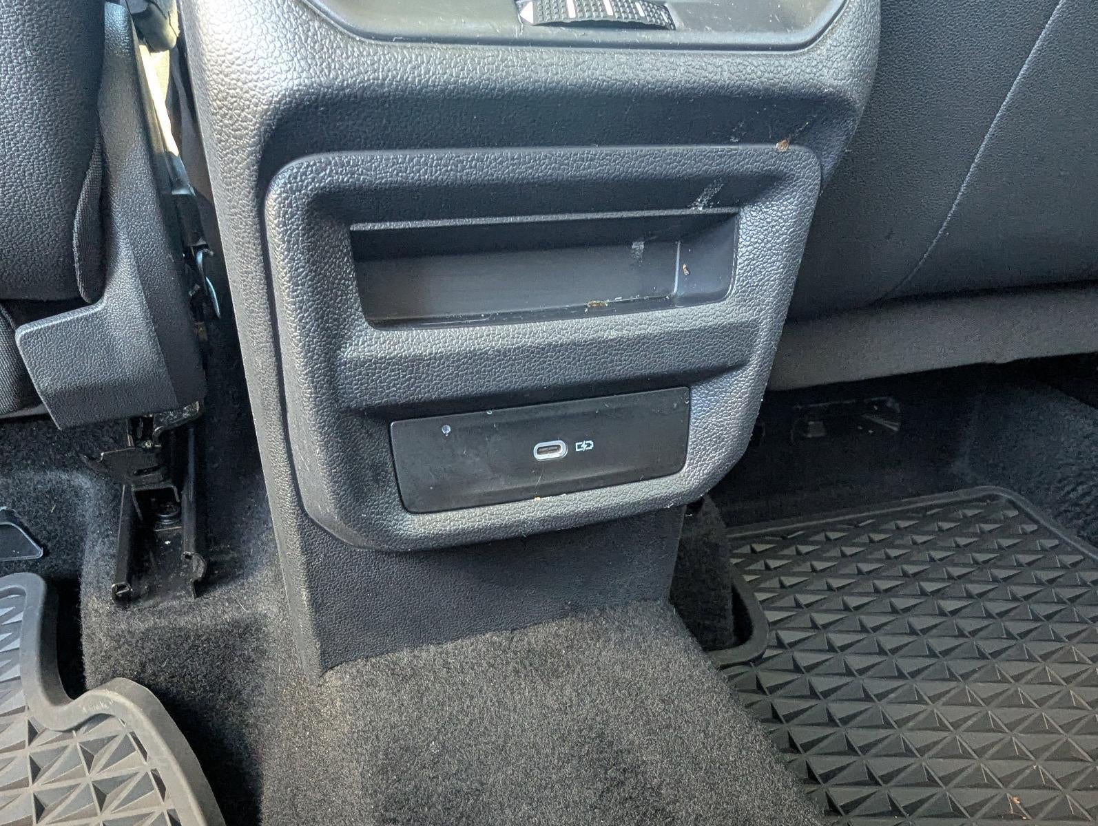 2023 Volkswagen Taos SE FWD