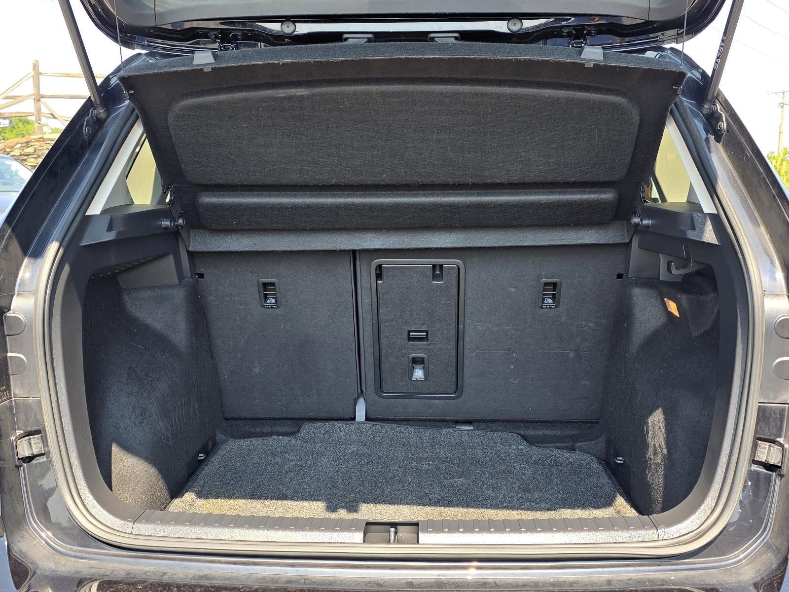 2023 Volkswagen Taos SE FWD