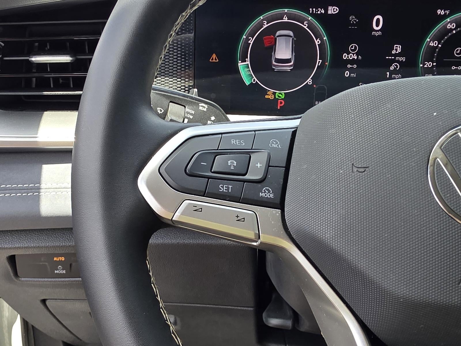 2025 Volkswagen Tiguan 2.0T SE FWD