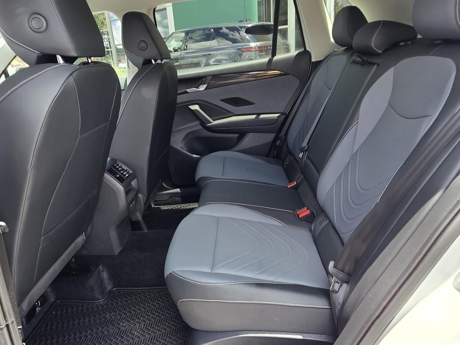 2025 Volkswagen Tiguan 2.0T SE FWD