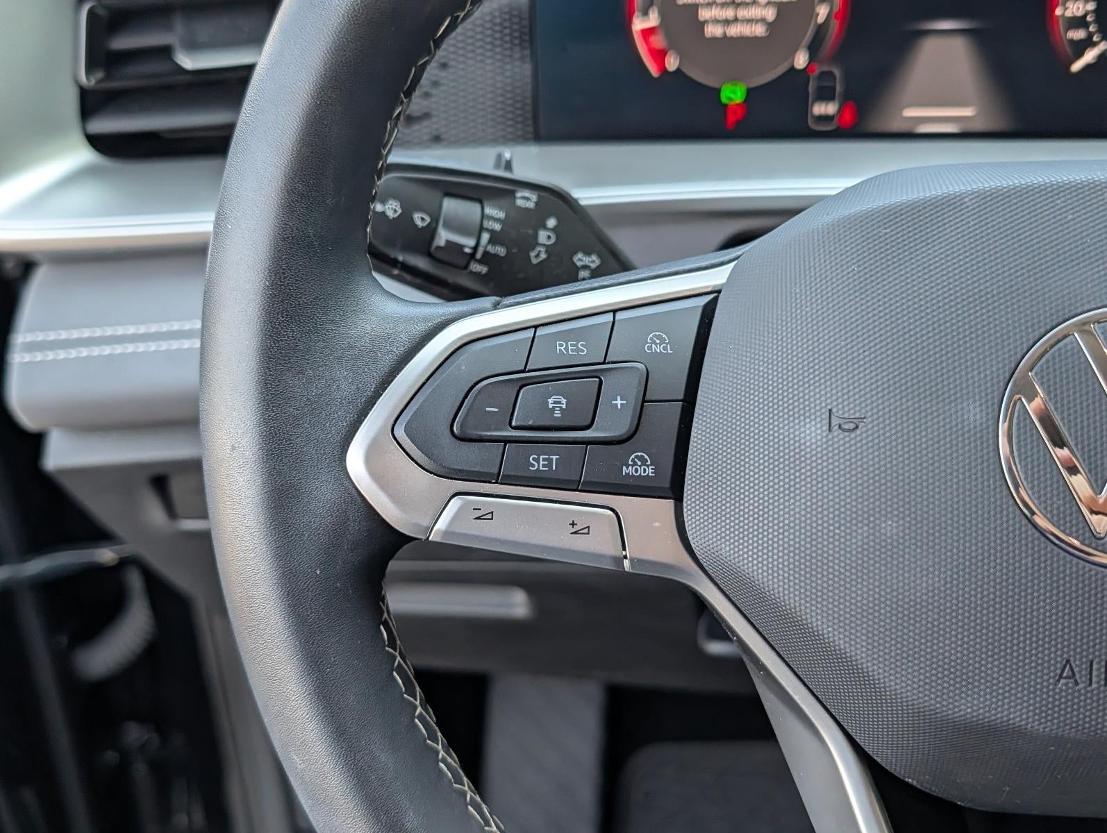 2025 Volkswagen Tiguan 2.0T SE FWD