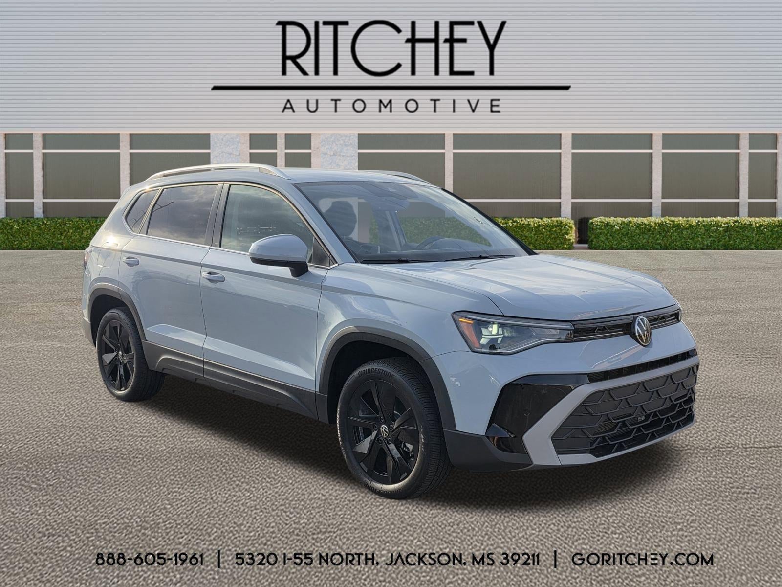 2025 Volkswagen Taos SE FWD