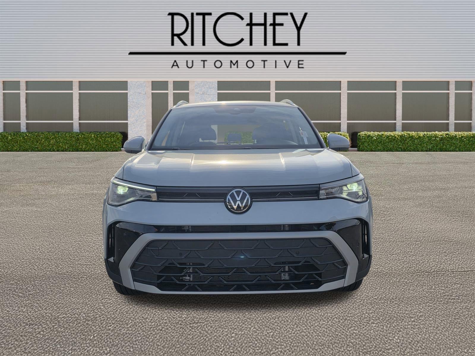 2025 Volkswagen Taos SE FWD