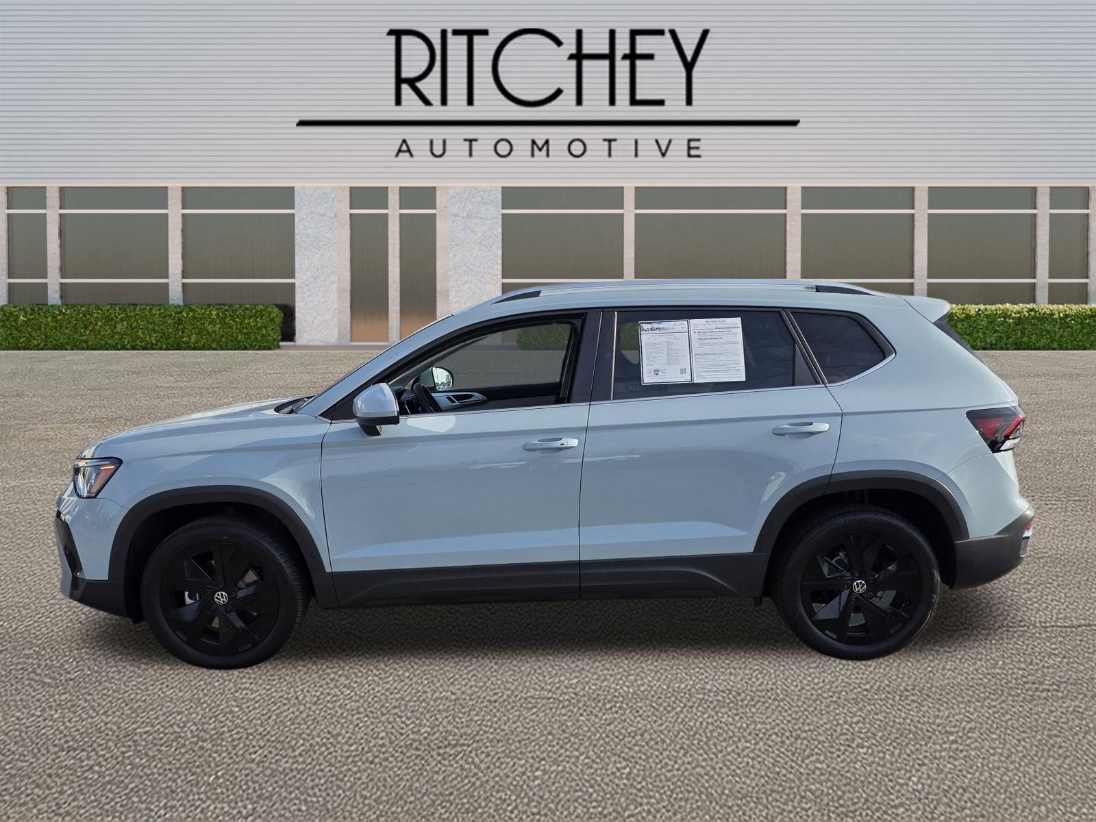 2025 Volkswagen Taos SE FWD