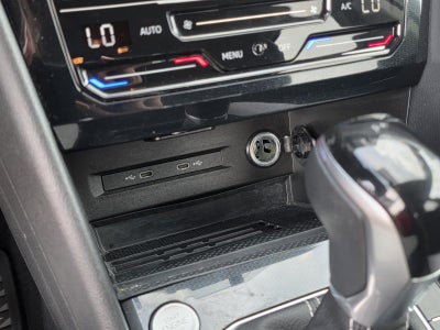 2025 Volkswagen Taos SE FWD