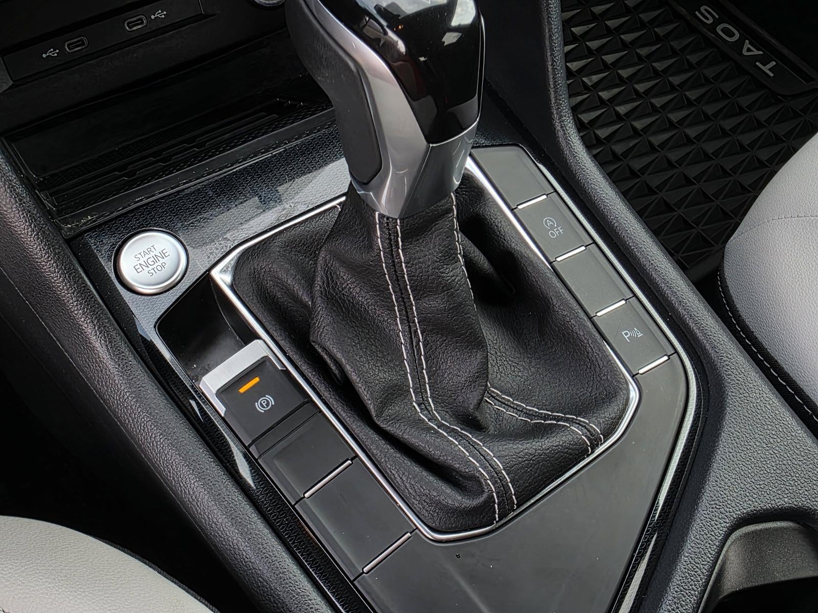 2025 Volkswagen Taos SE FWD