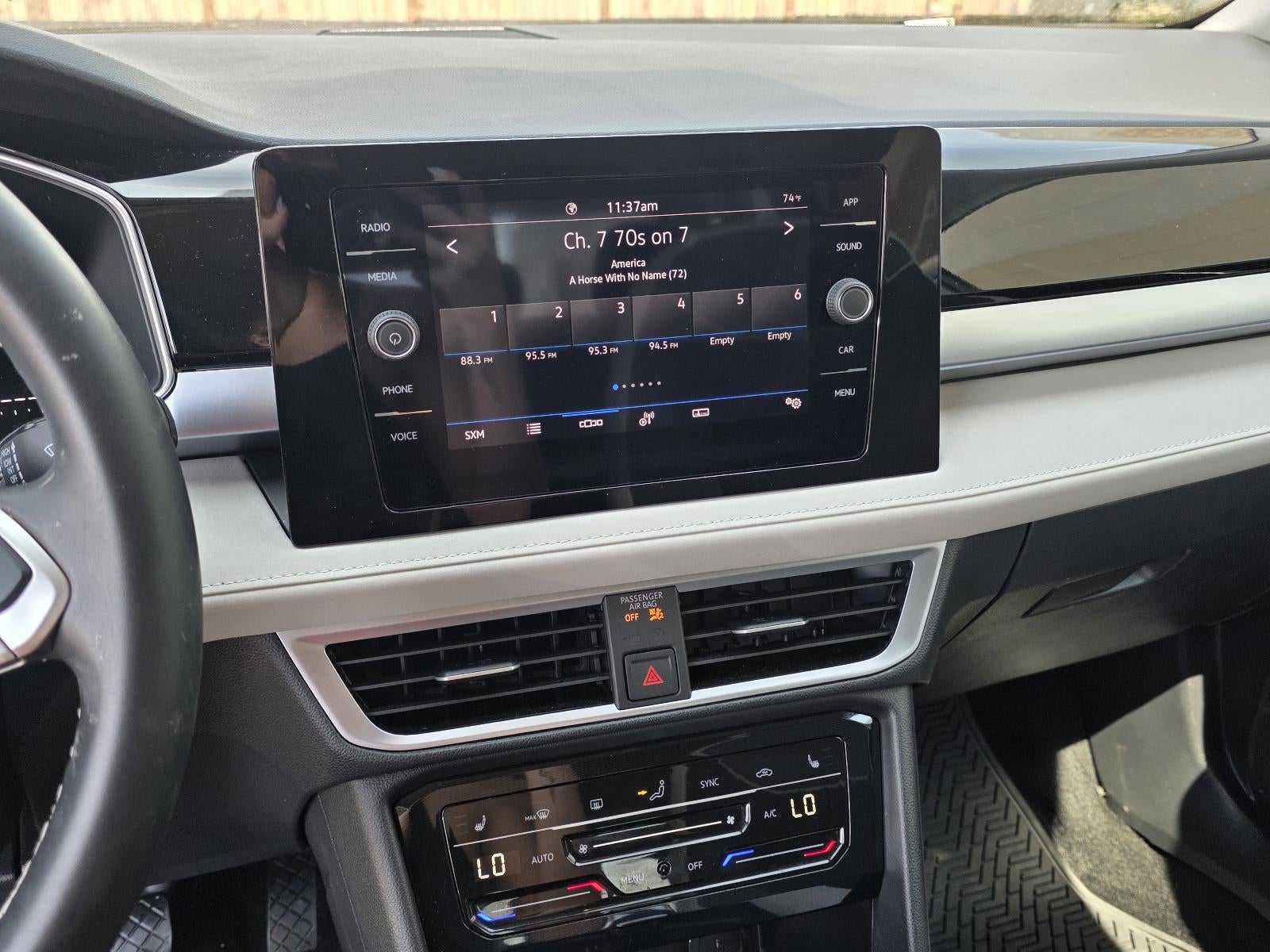 2025 Volkswagen Taos SE FWD