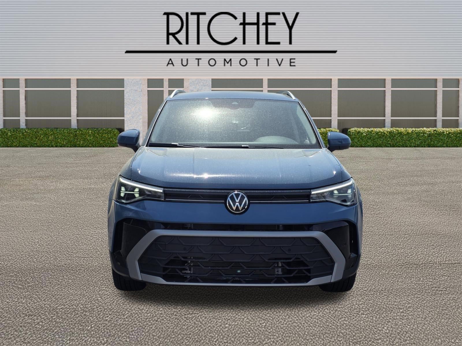 2025 Volkswagen Taos SE FWD