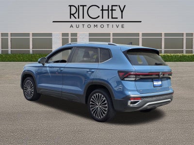 2025 Volkswagen Taos SE FWD