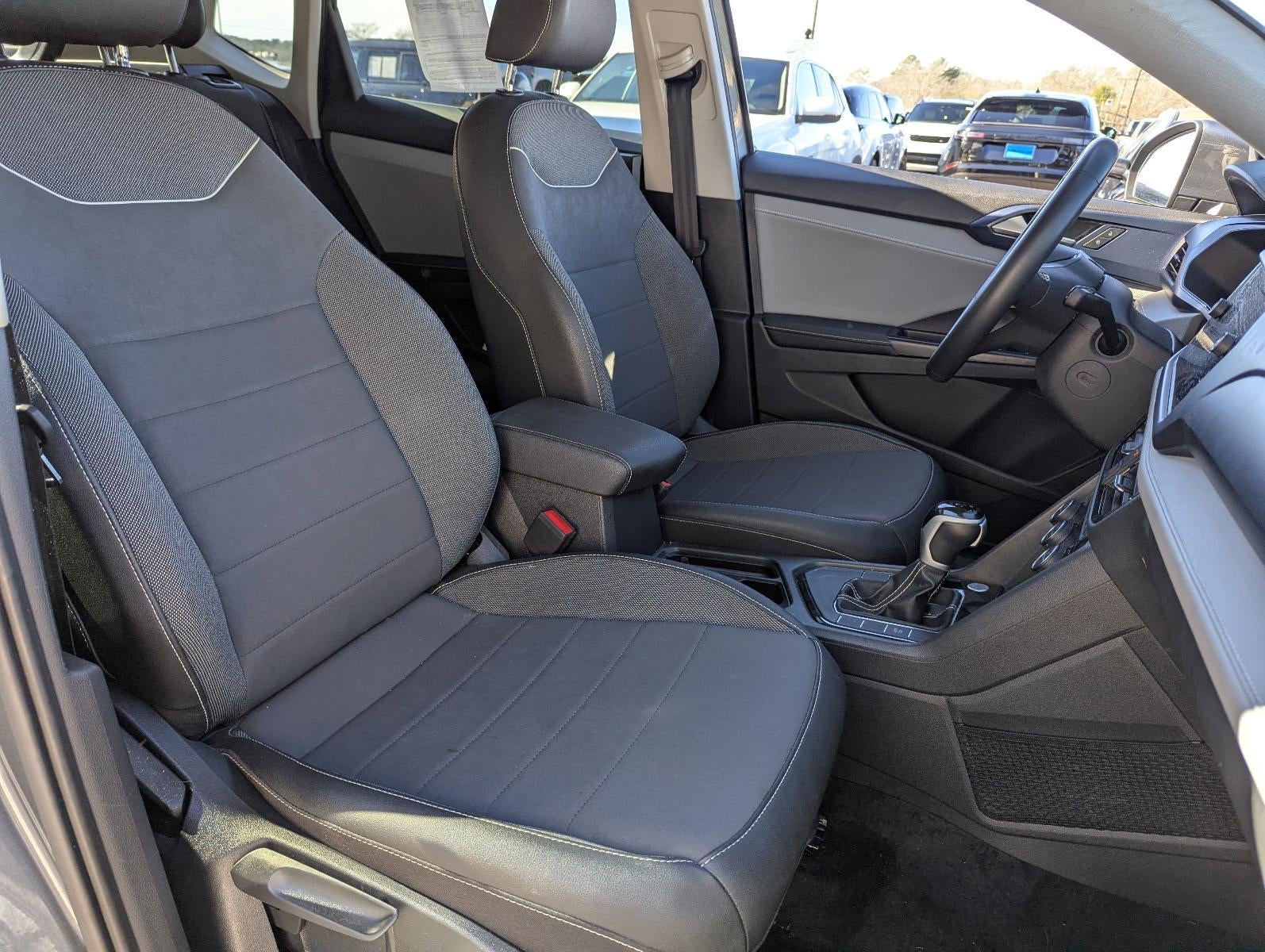 2024 Volkswagen Taos SE FWD