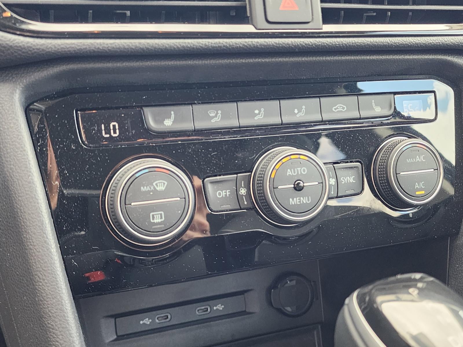 2024 Volkswagen Taos SE 4MOTION