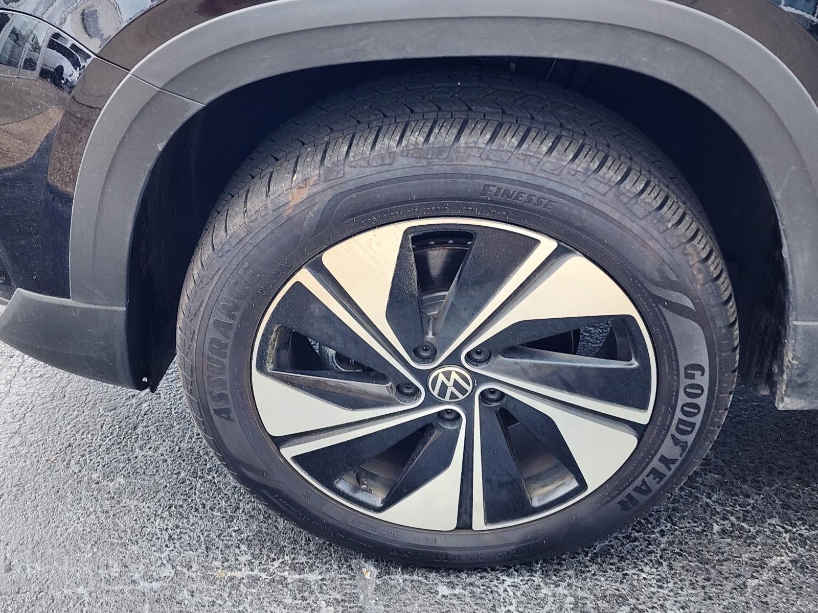 2024 Volkswagen Taos SE 4MOTION