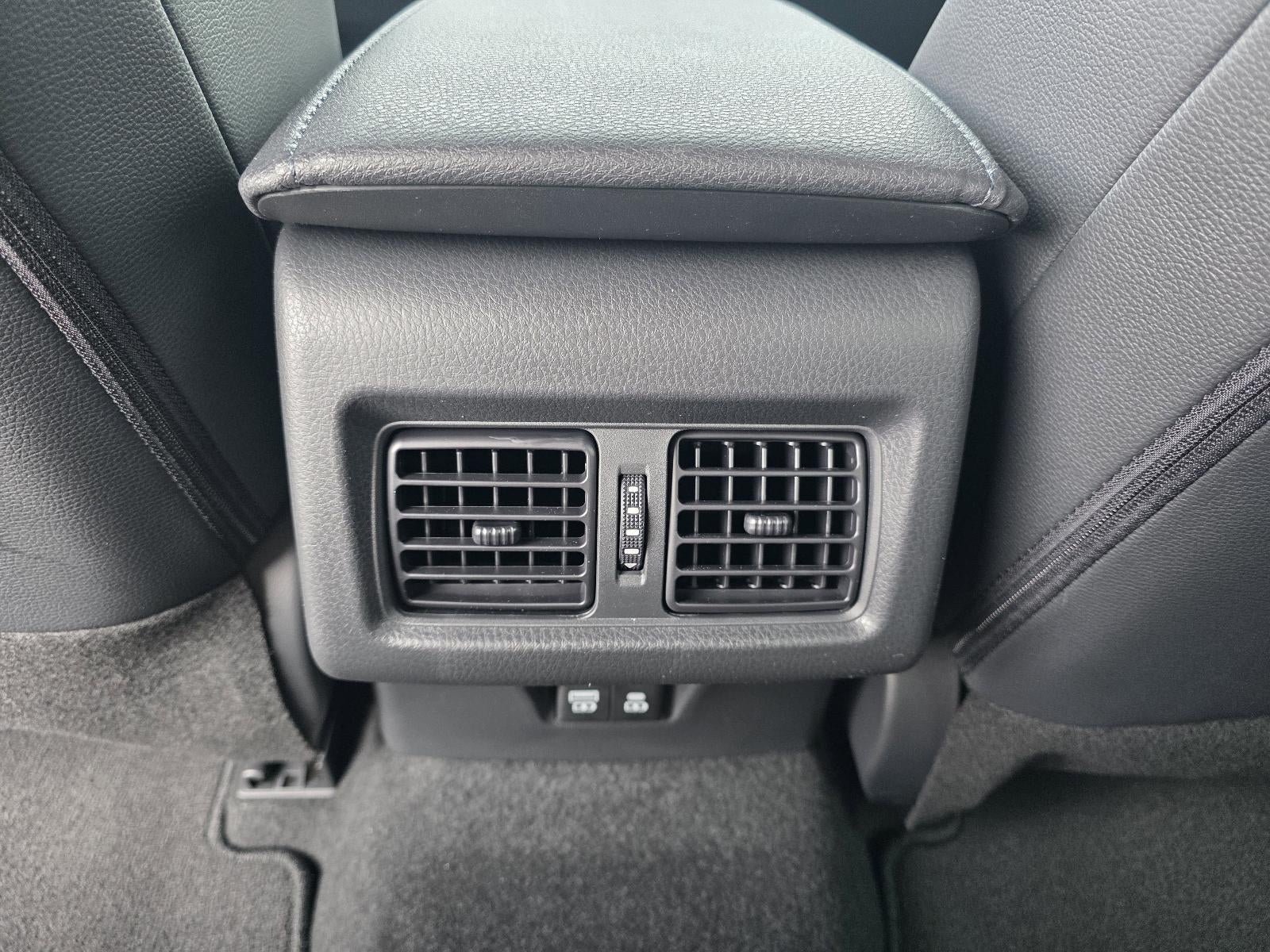 2026 Toyota Camry XSE (Natl)