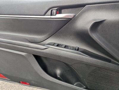 2020 Toyota Camry SE Auto (SE)