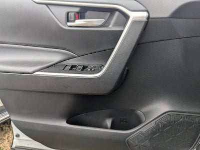 2023 Toyota RAV4 Hybrid SE AWD (Natl)