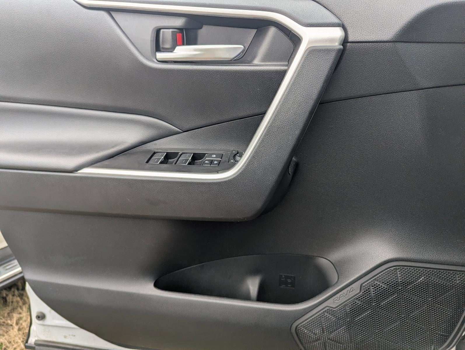 2023 Toyota RAV4 Hybrid SE AWD (Natl)